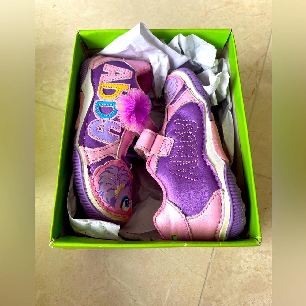 Stride Rite ABBY CADABBY Sesame Street Little Girls Shoes SZ 8W NIB Purple/Pink